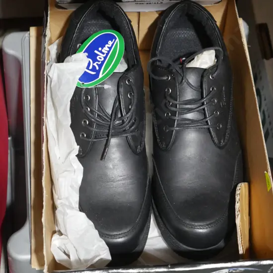 New proline golf shoes size 9