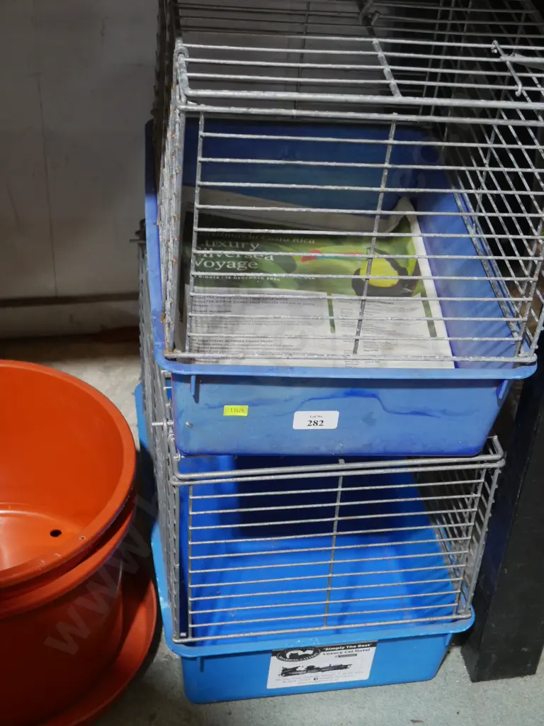 Two pet cages Image 1++