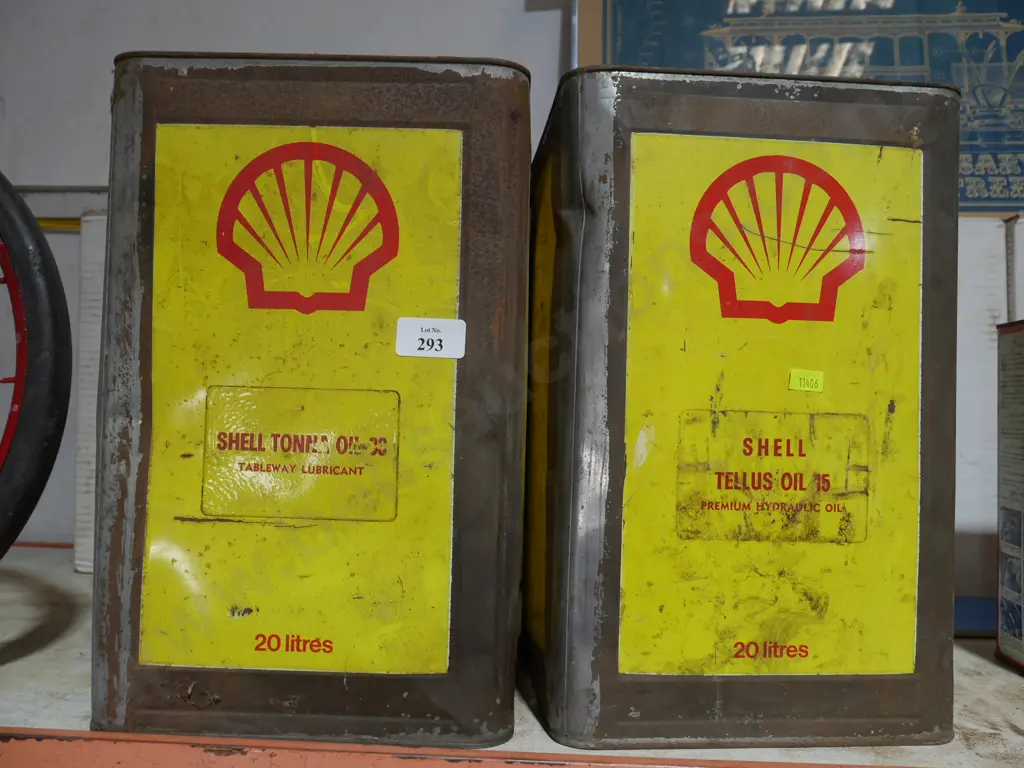 Two Shell oil tins Image 1++