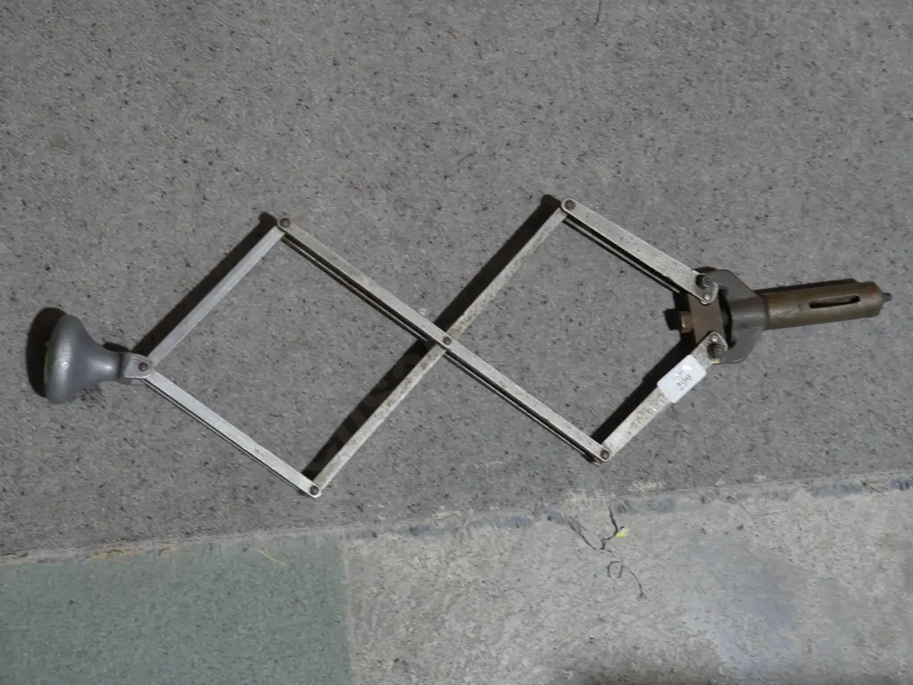 Riveting gun Image 1++