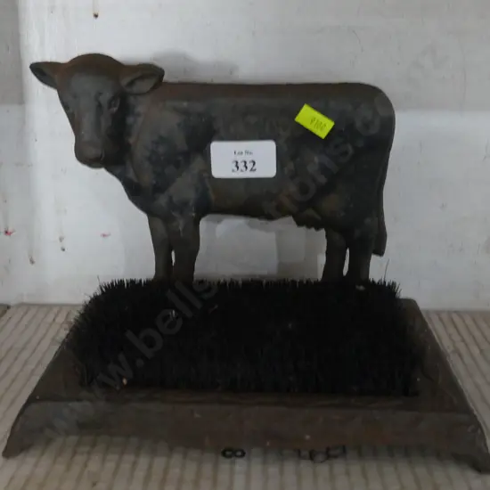 Cow boot scraper