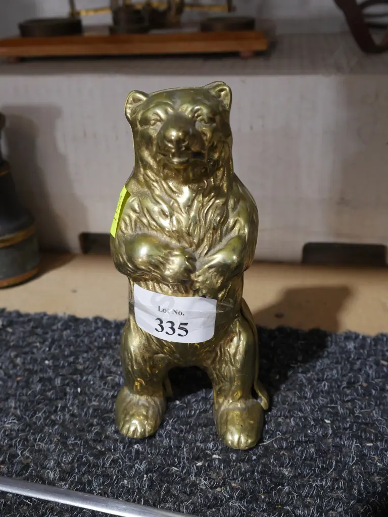 Brass bear money box Image 1++