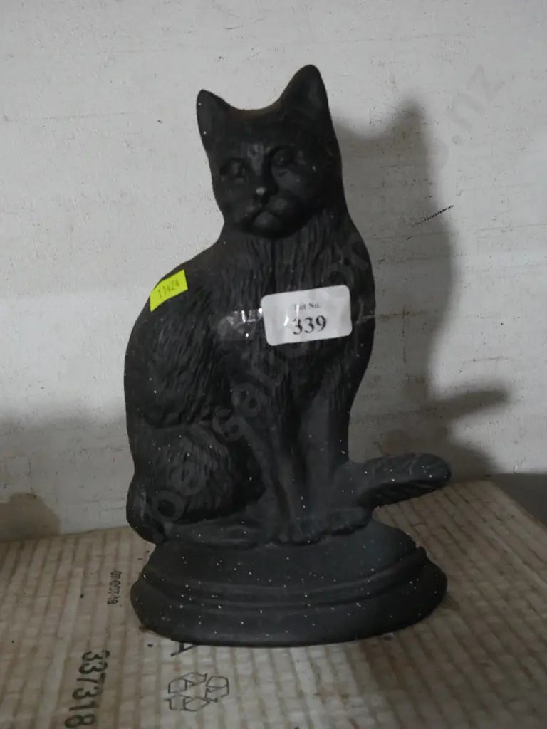 Cast cat door stop Image 1++