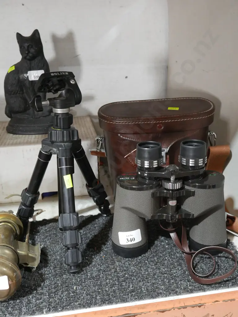 Binocular, tripod Image 1++