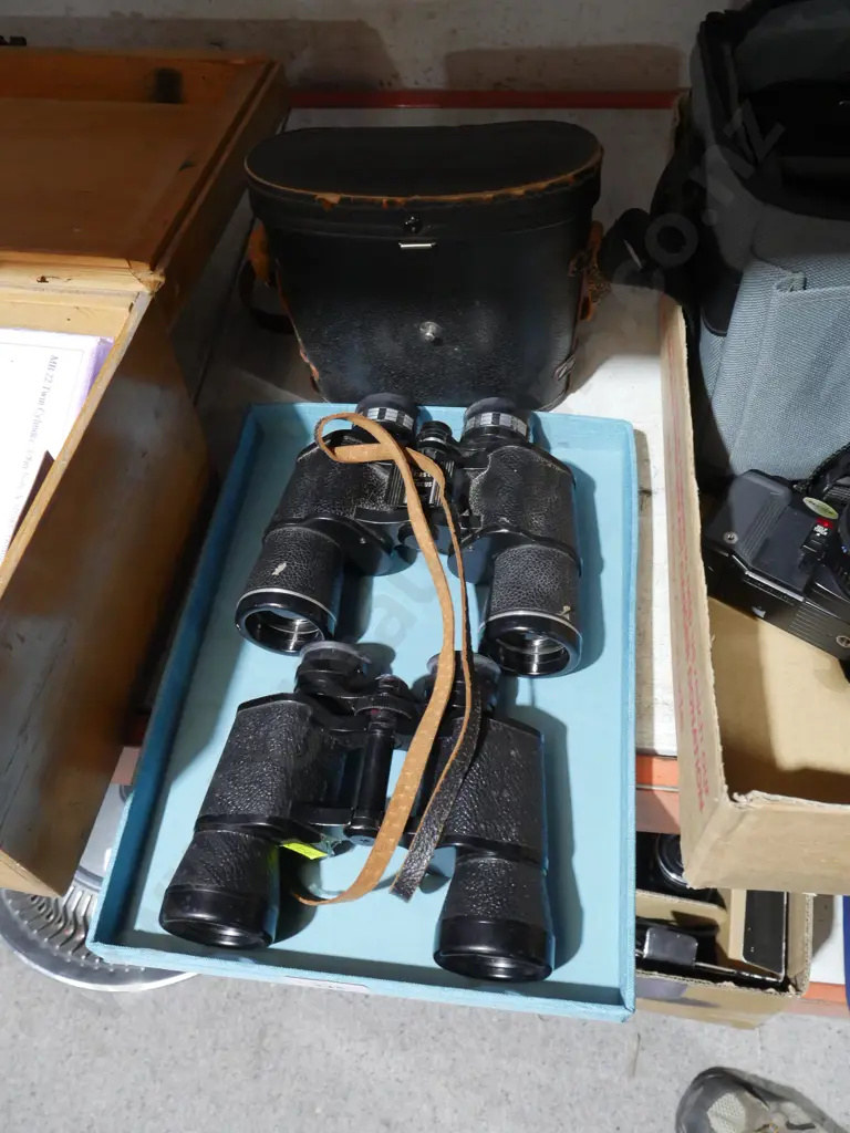 2 binoculars Image 1++
