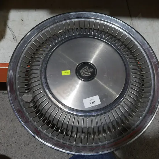 Toyota crown hub cap