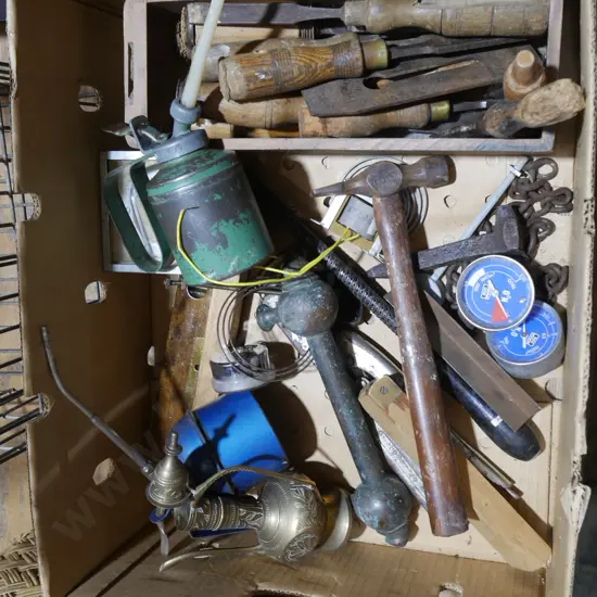 Assorted chisels etc