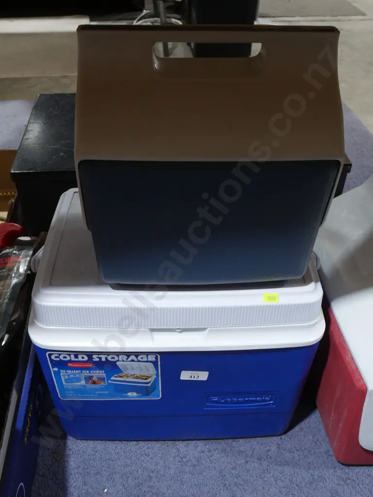 3 chilly bins Image 1++