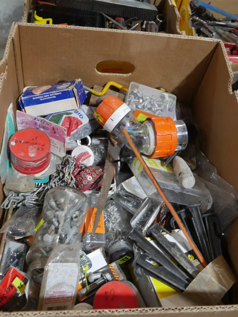 Assorted screws etc Image 1++