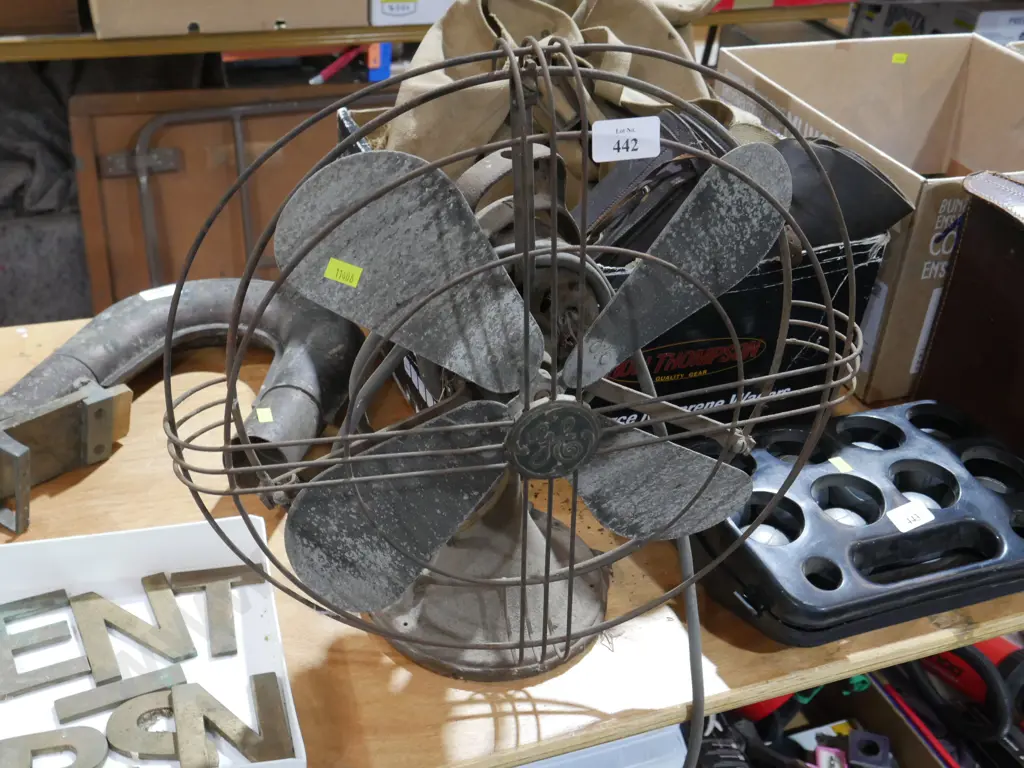 Vintage fan Image 1++