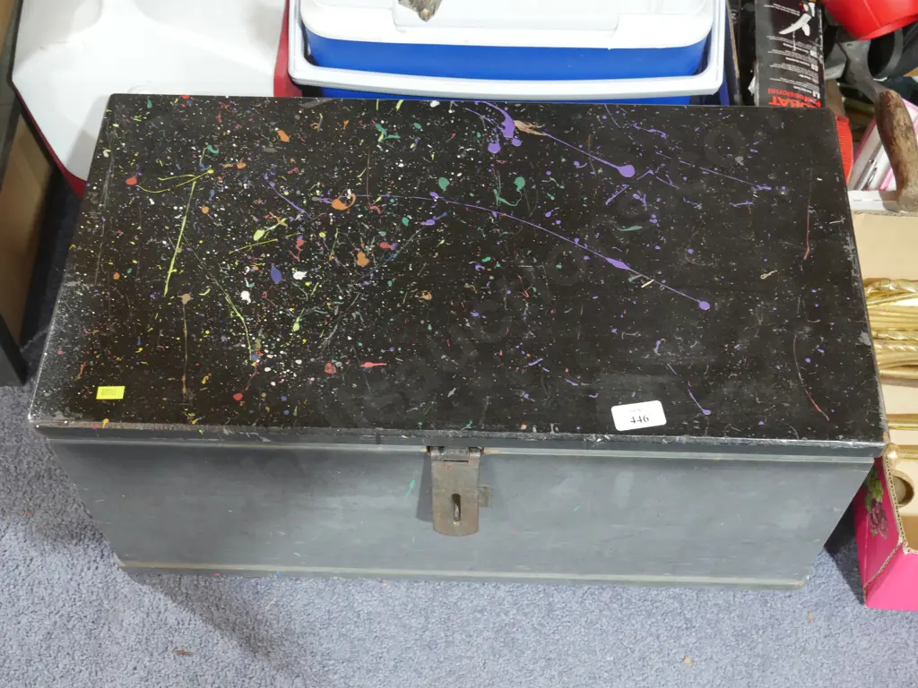 Wooden trunk Image 1++