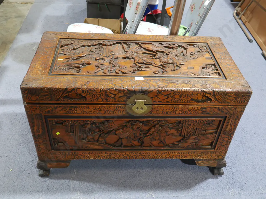 Camphor chest Image 1++