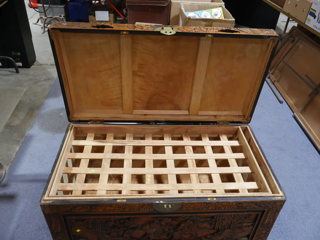 Camphor chest Image 1++