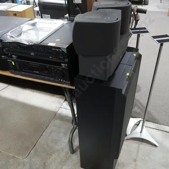 Philips stereo equipment and speakers