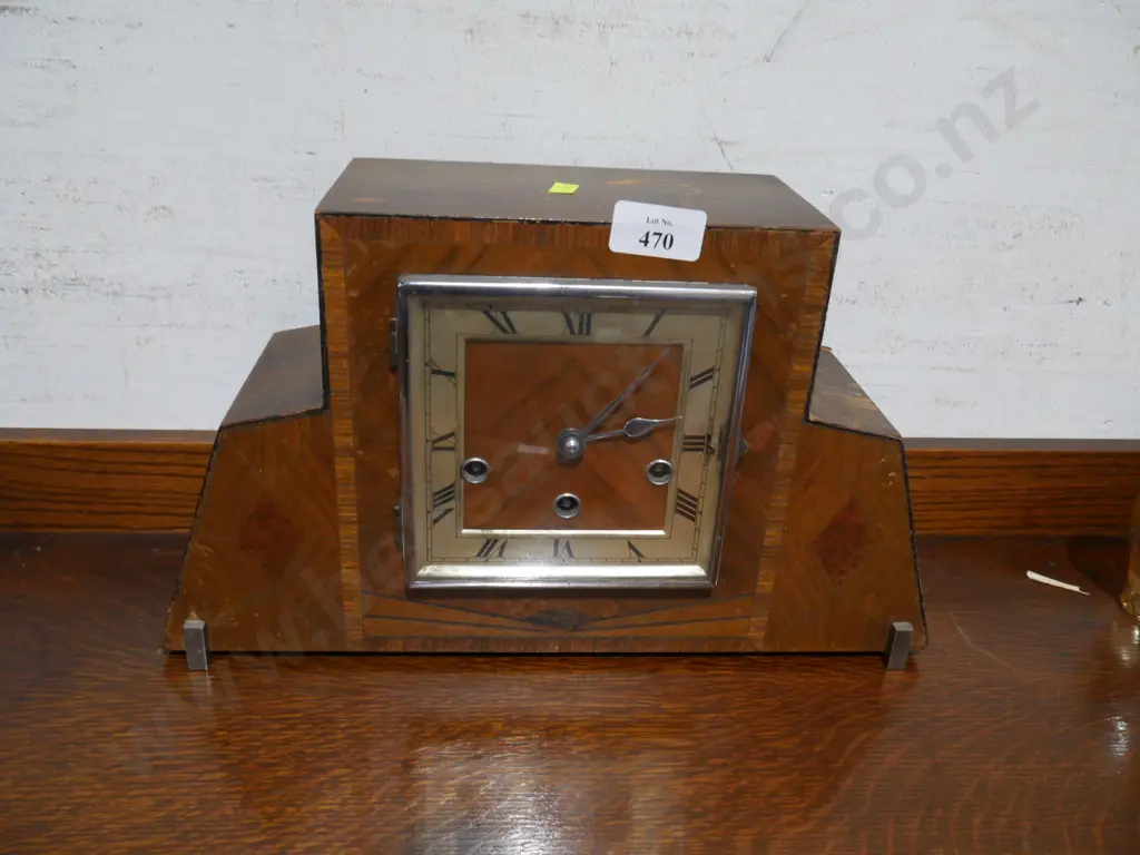 Mantel clock Image 1++