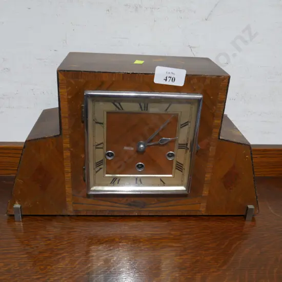 Mantel clock