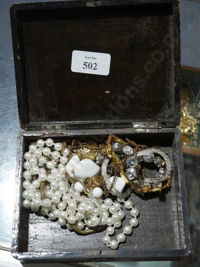 Assorted jewellery Image 1++