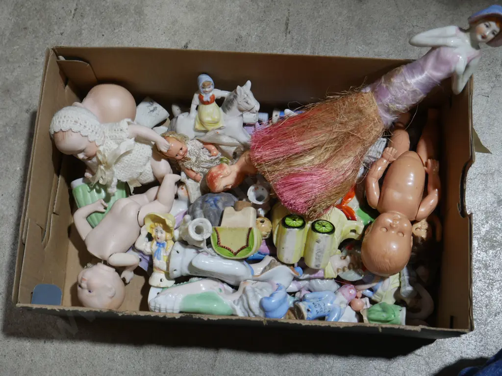 Half dolls etc Image 1++