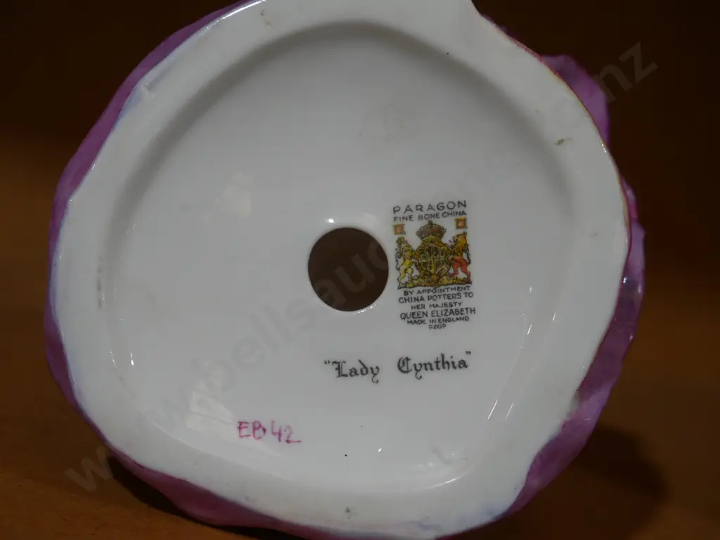 Paragon lady Cynthia Image 1++