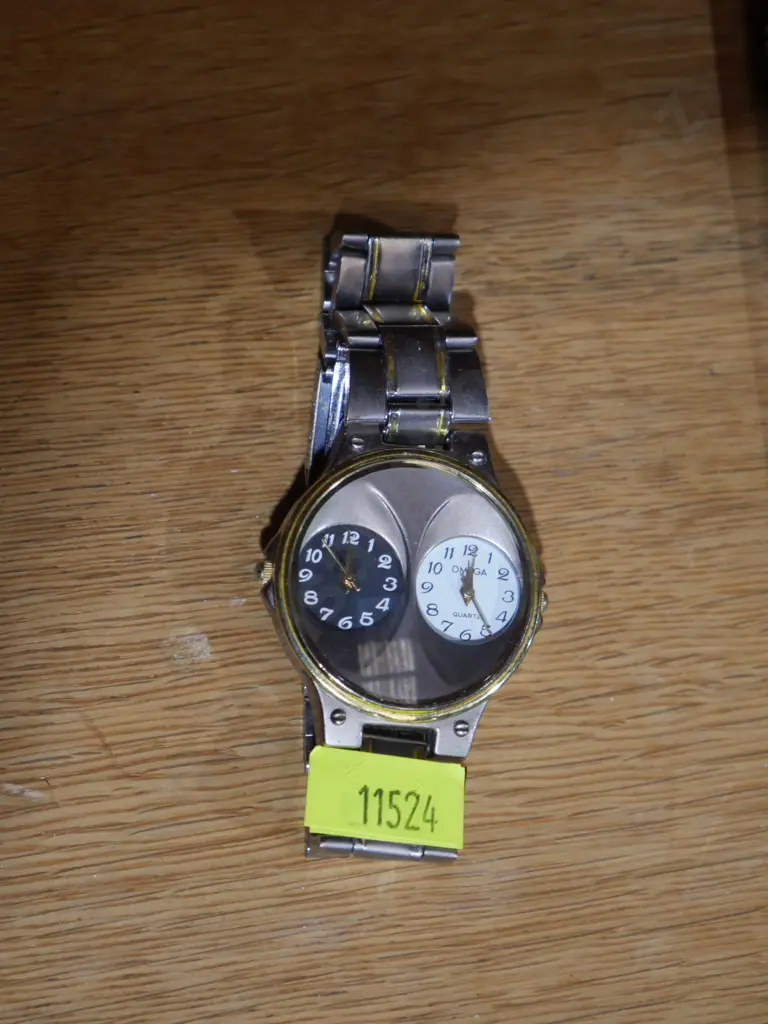 Omega dual dial wrist watch Image 1++