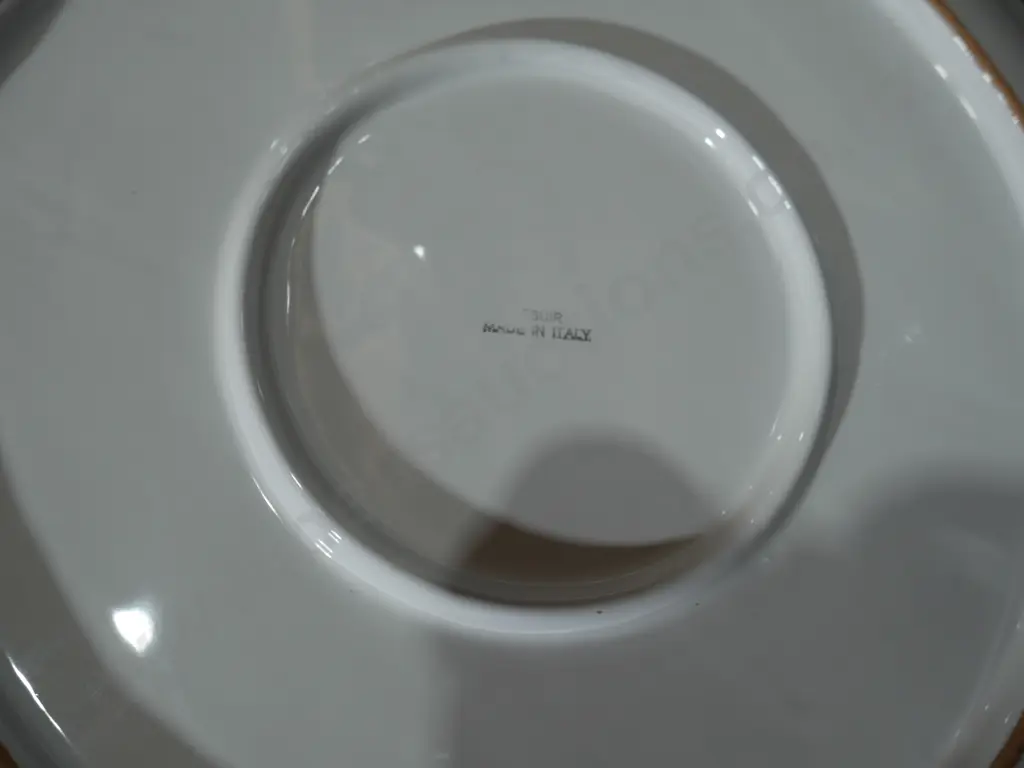 Italian pottery platter Image 1++