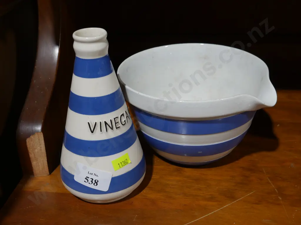 Cornishware bowl etc Image 1++