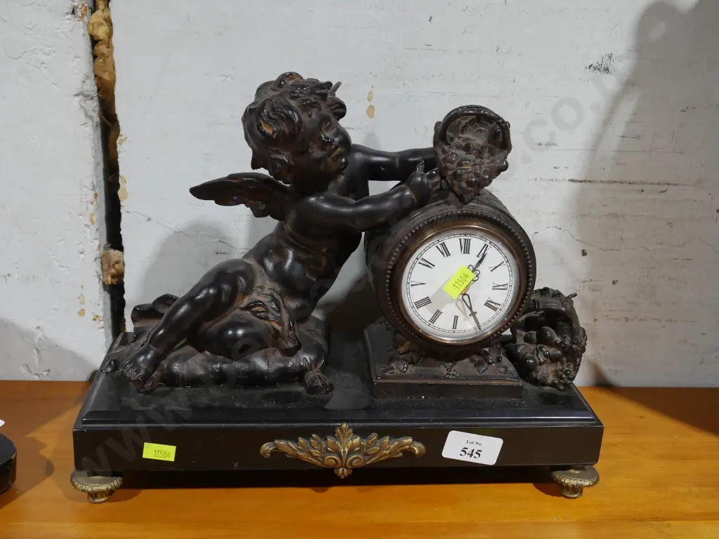 Cherub sculpture mantle clock Image 1++