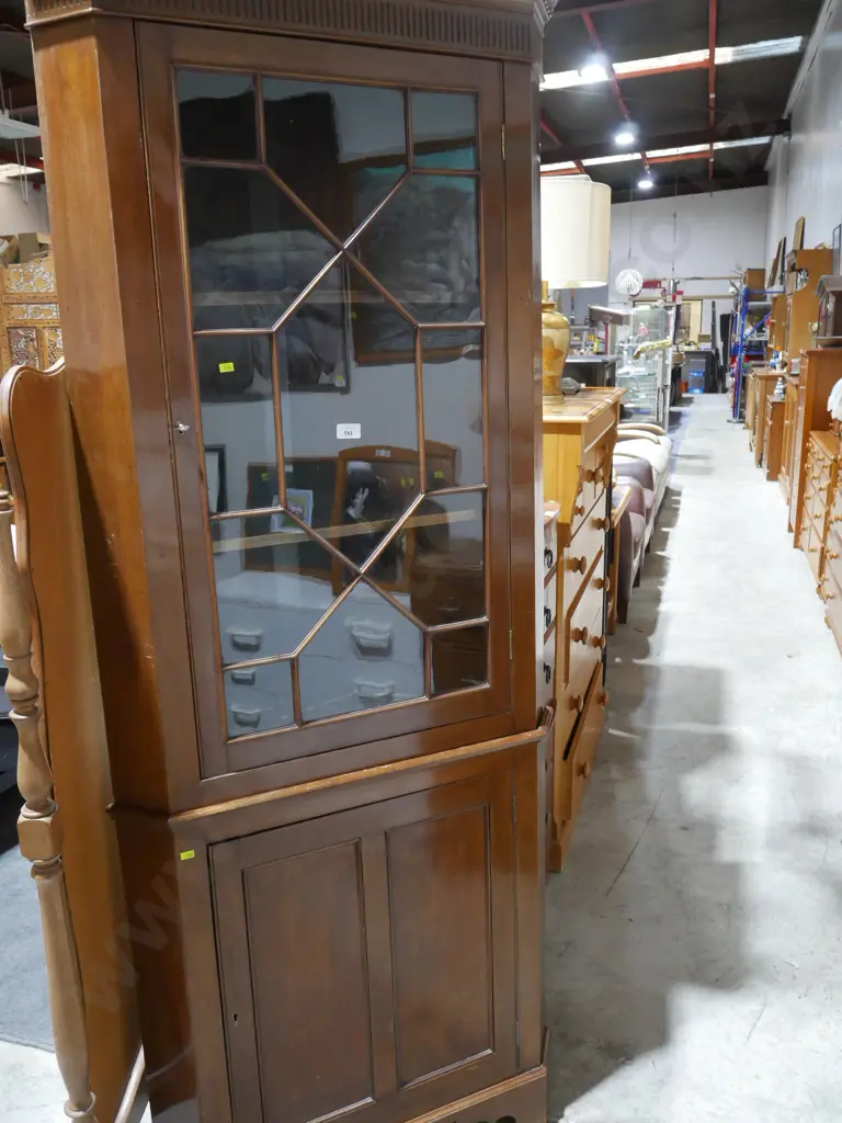 Corner cabinet Image 1++