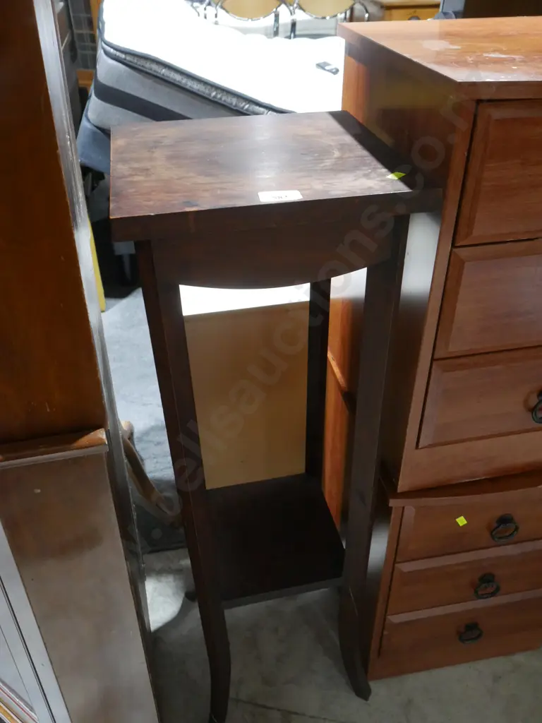 Plant stand Image 1++