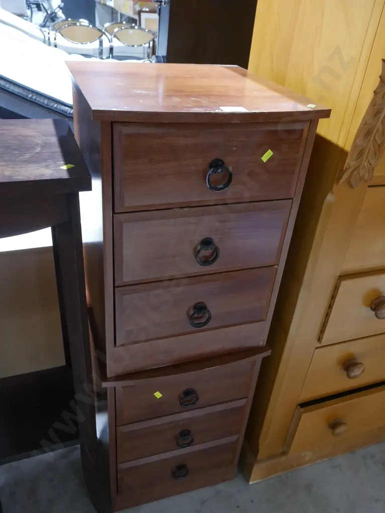 Pair of bedside drawers Image 1++