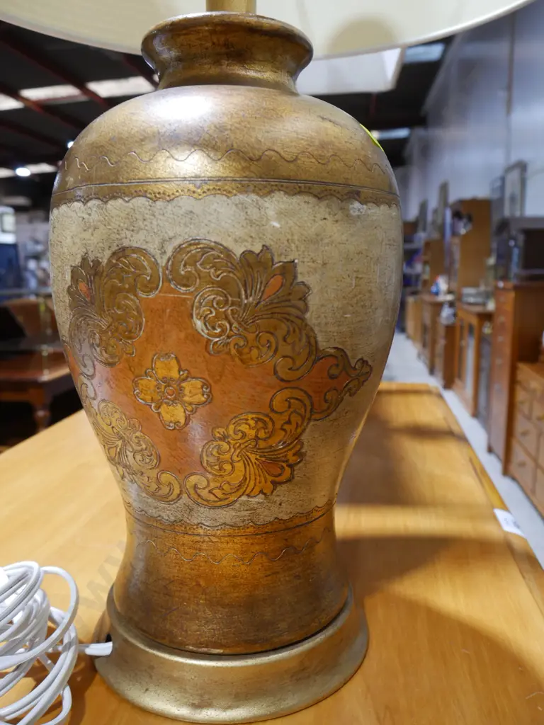 2 table lamps Image 1++