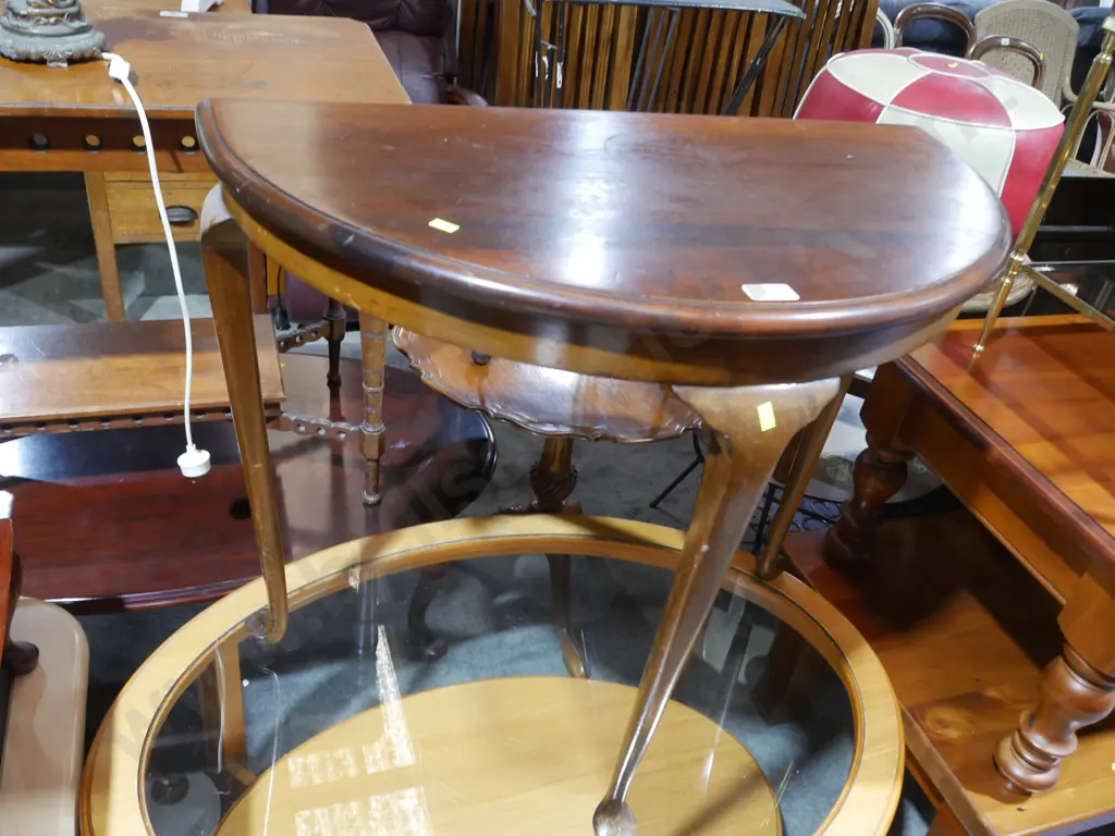 Hallway table half round Image 1++