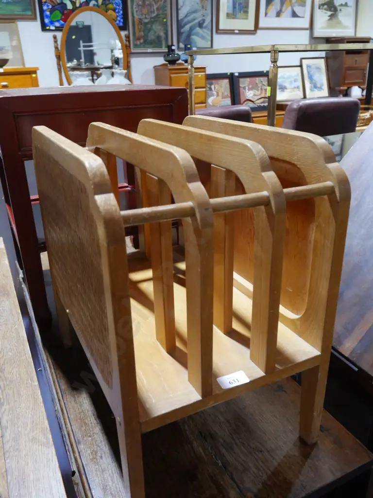 Magazine table Image 1++