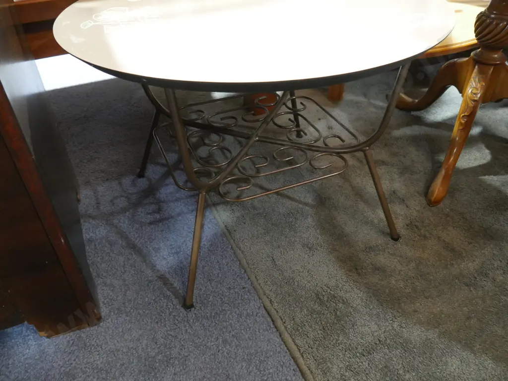 Coffee table Image 1++