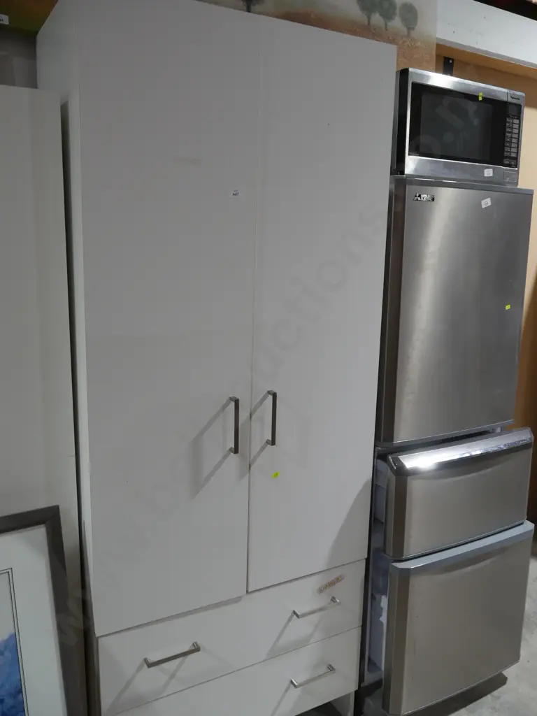 White wardrobe Image 1++