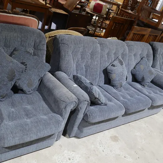 Three-piece lounge suite