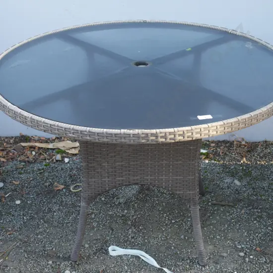 Outdoor table