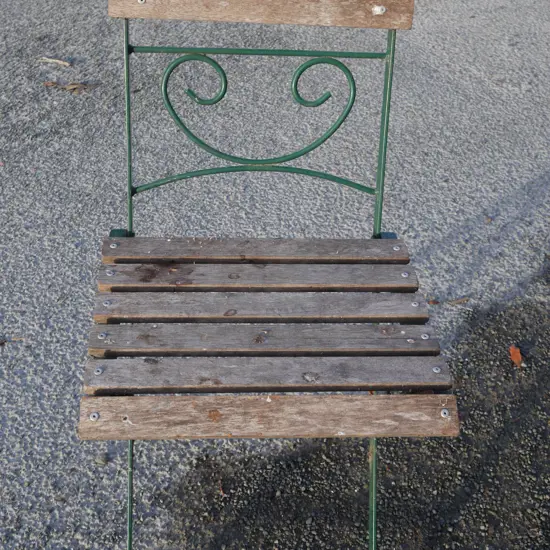 Folding outdoor chair