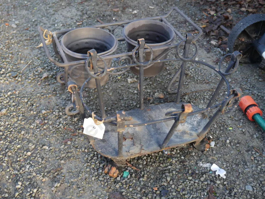 Plant holders Image 1++
