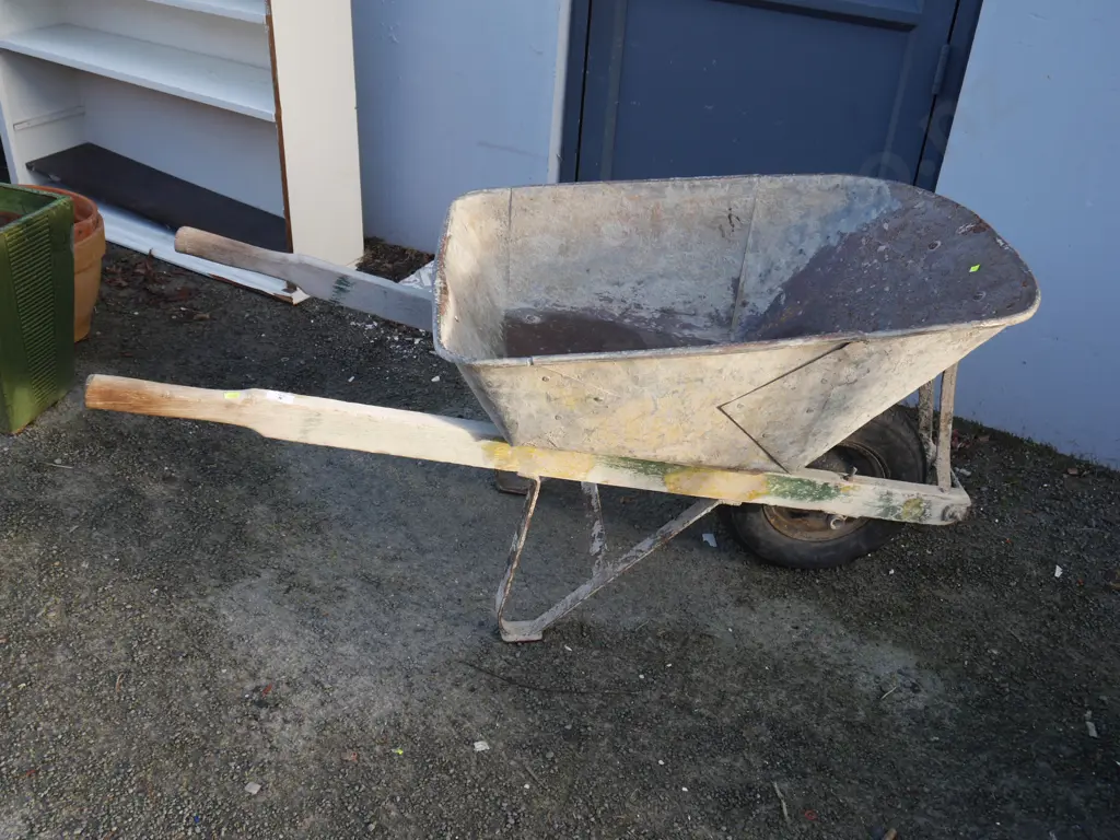 Wheelbarrow Image 1++