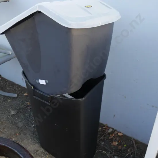 Rubbish bins