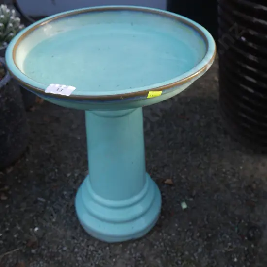 Bird bath