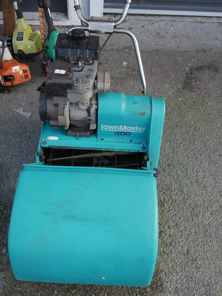 Lawnmaster 400 reel mower Image 1++