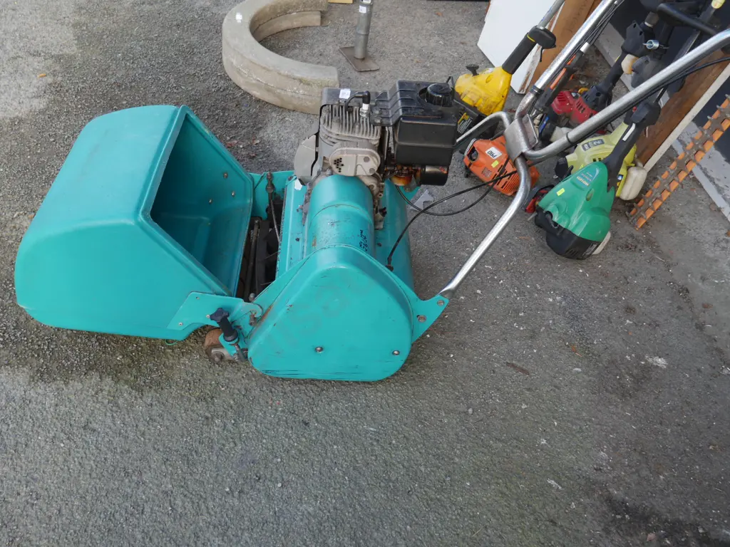 Lawnmaster 400 reel mower Image 1++
