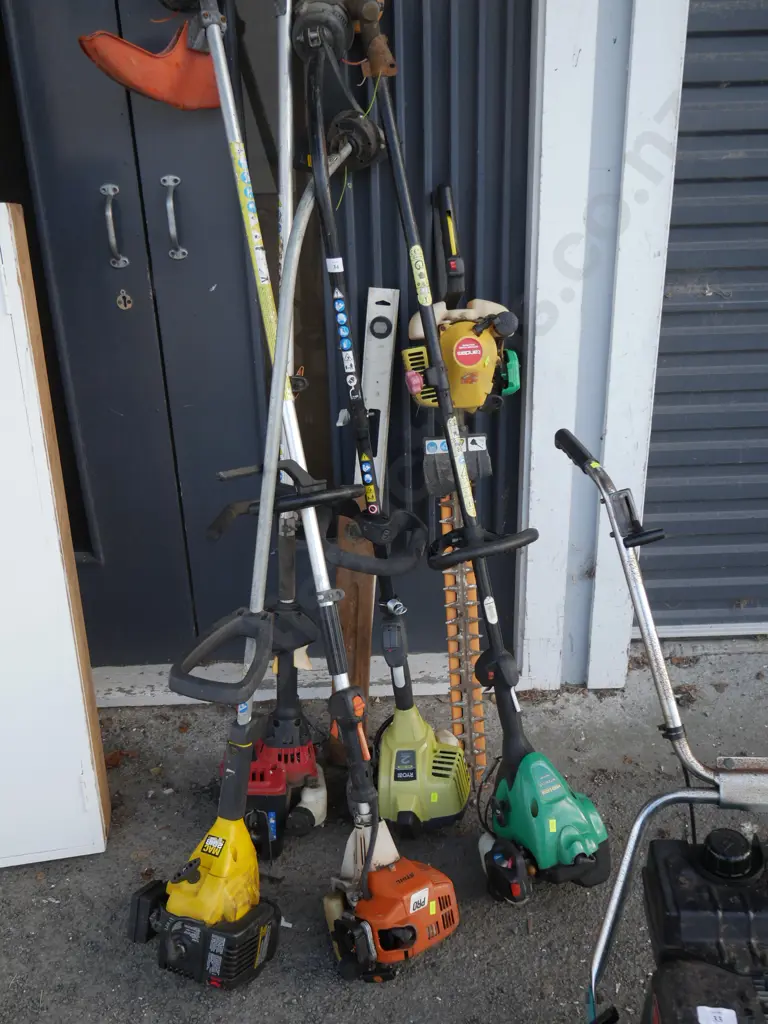 Assorted brush cutters etc Image 1++