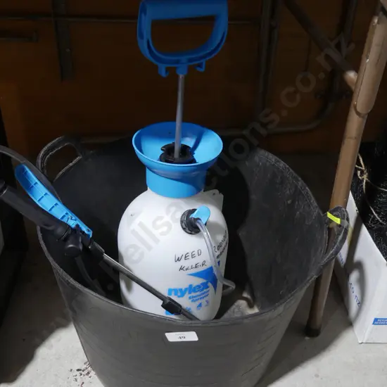 Lawn sprayer