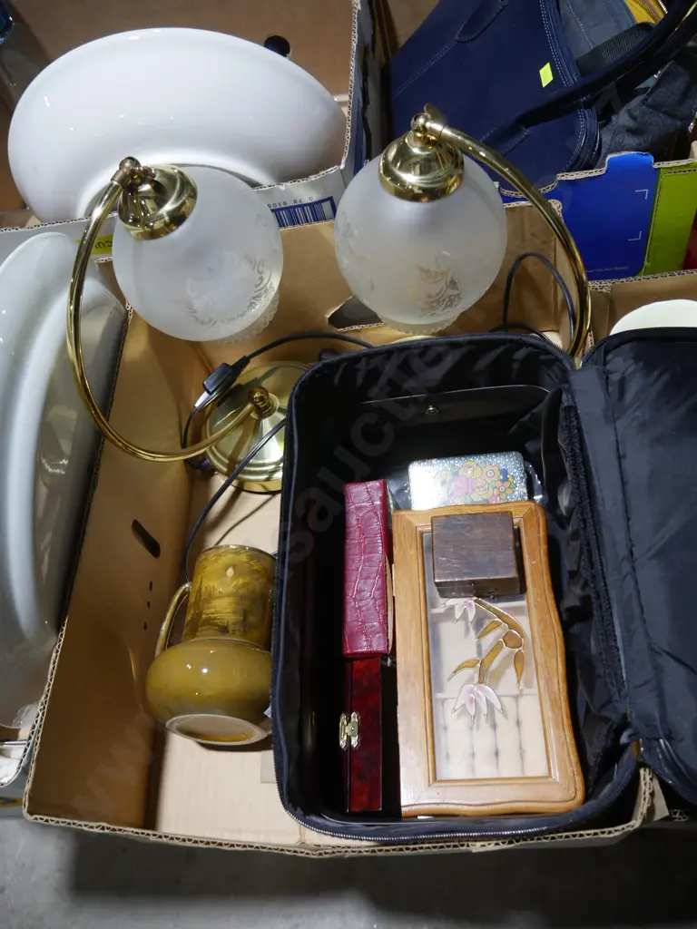 Pair of table lamps etc Image 1++