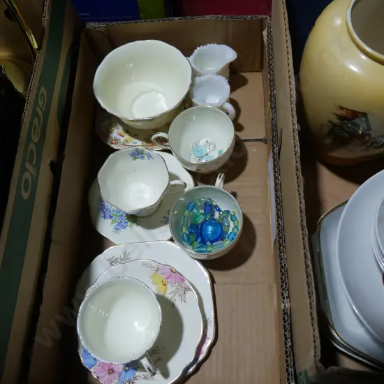 Cups and saucers etc