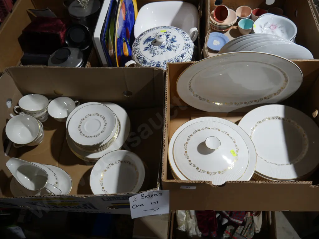 2 boxes of Royal Doulton dinnerware Image 1++
