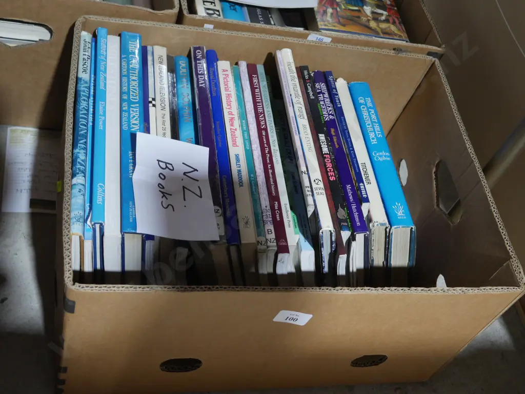 New Zealand books Image 1++